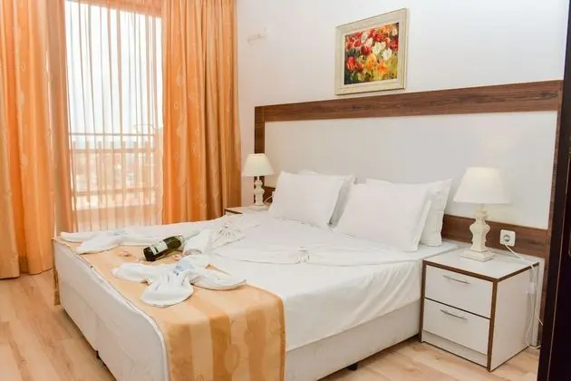 Apart Daire, 1 Yatak Odası, Balkon, Havuz Manzaralı (Kitchenette )
