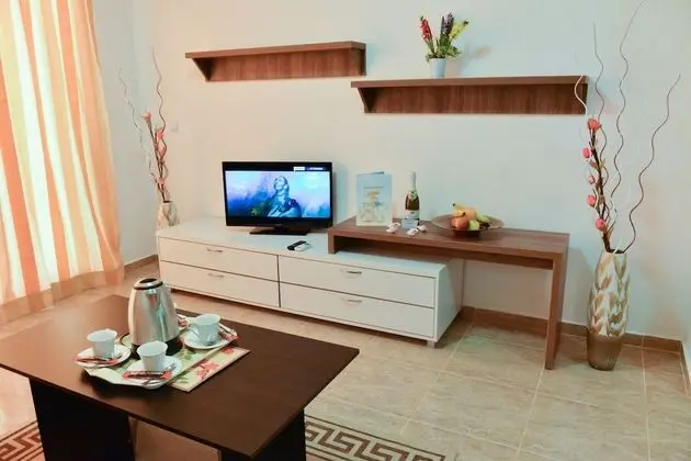 Apart Daire, 1 Yatak Odası, Balkon, Havuz Manzaralı (Kitchenette )