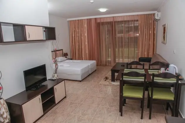 Stüdyo, Balkon, Havuz Manzaralı (Kitchenette )