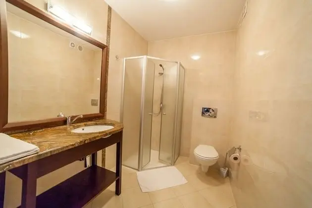 Süit (for 3 people)