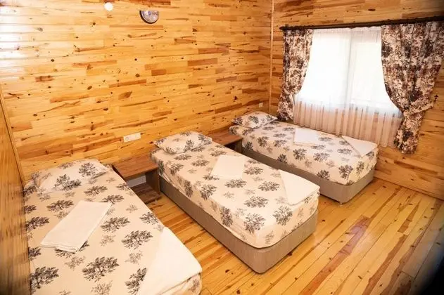 Bungalow, Havuz Manzaralı