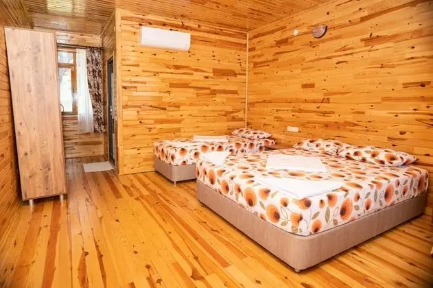 Bungalow, Havuz Manzaralı
