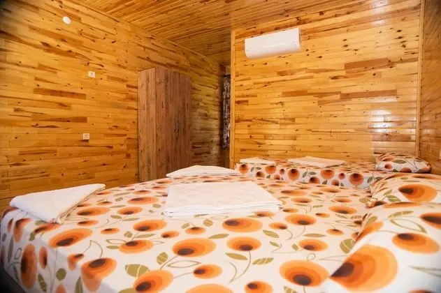Bungalow, Havuz Manzaralı