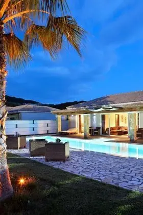 Villa, Kişiye Özel Havuzlu