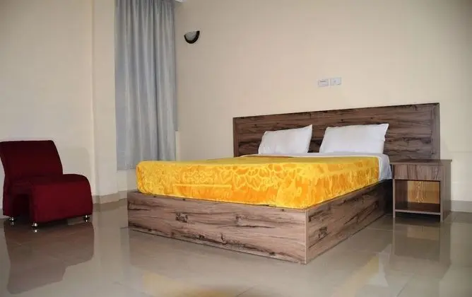 Comfort Tek Büyük Yataklı Oda