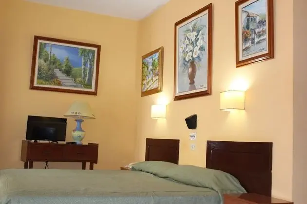 Tek Büyük veya İki Ayrı Yataklı Oda