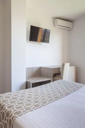 Büyük Yataklı Tek Kişilik Oda