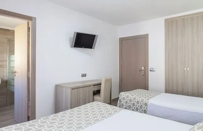 Family Üç Kişilik Oda