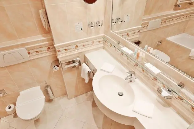 Tek Büyük veya İki Ayrı Yataklı Oda