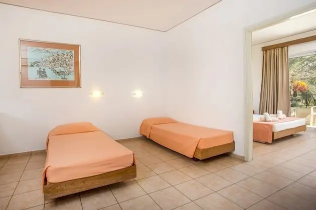 Classic Quadruple Room