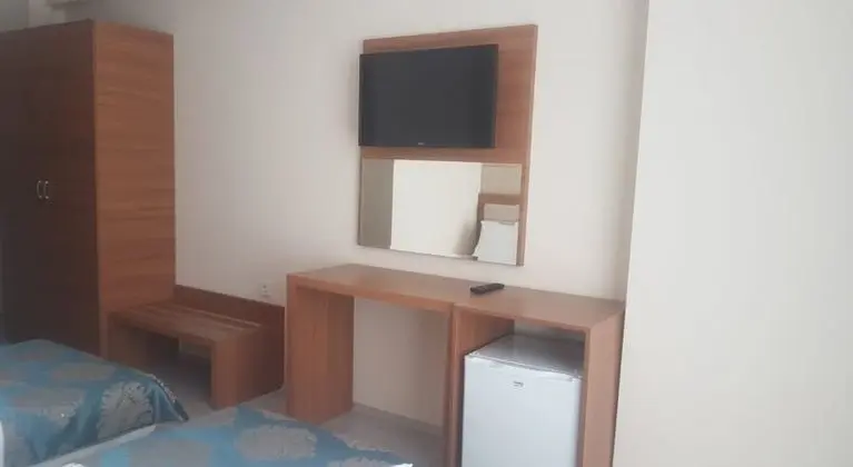 Standart Oda, Kara veya Havuz Manzaralı, Balkonlu