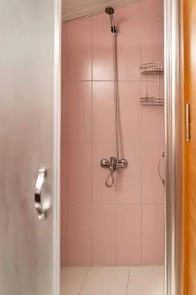 Triple, Kara veya Havuz Manzaralı, Balkonlu