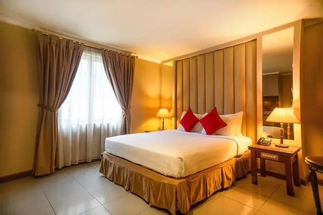 Deluxe Tek Büyük Yataklı Oda