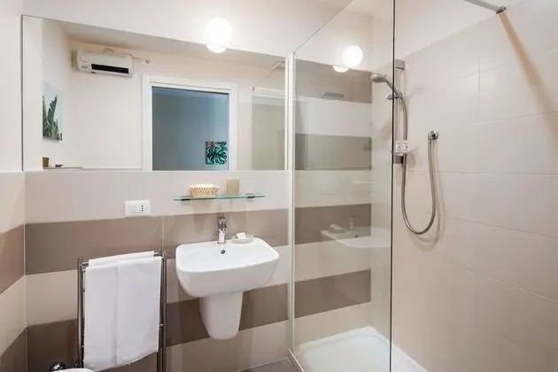 Comfort Tek Büyük veya İki Ayrı Yataklı Oda, Balkon