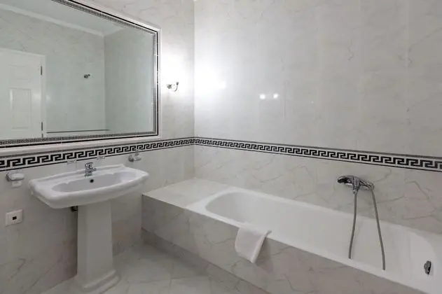 Üç Kişilik Oda