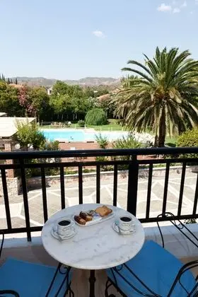 Üç Kişilik Oda