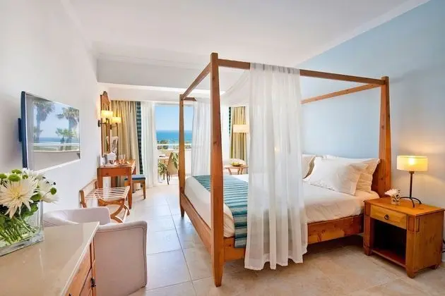 Junior Süit, Teras (Sea & Pool View - Fisherman's)