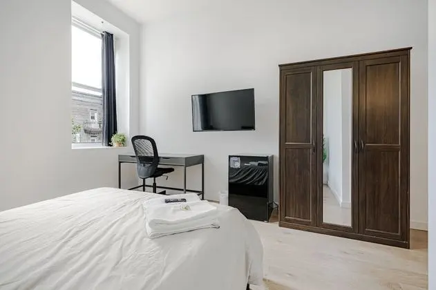 Standard Oda, 1 Büyük (Queen) Boy Yatak (Bedroom 1)