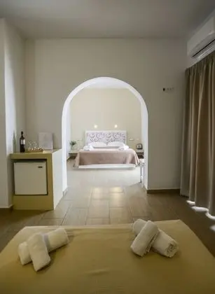 Üç Kişilik Oda, Deniz Manzaralı