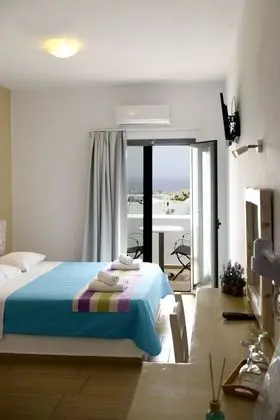 Üç Kişilik Oda, Deniz Manzaralı