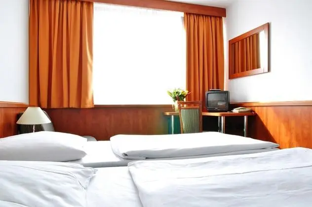 1 Çift Kişilik Veya 2 Tek Kişilik Yatak Standard