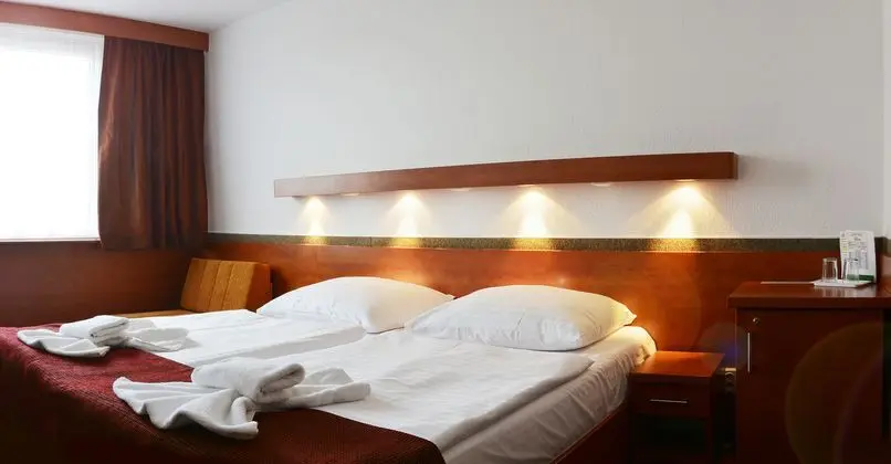 1 Çift Kişilik Veya 2 Tek Kişilik Yatak Standard