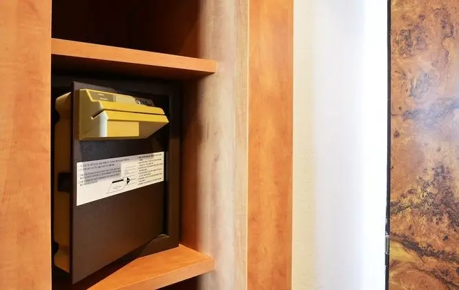 Standard Tek Büyük veya İki Ayrı Yataklı Oda (Wifi and Parking)