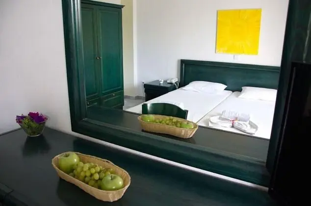 Üç Kişilik Oda, Bahçe Manzaralı