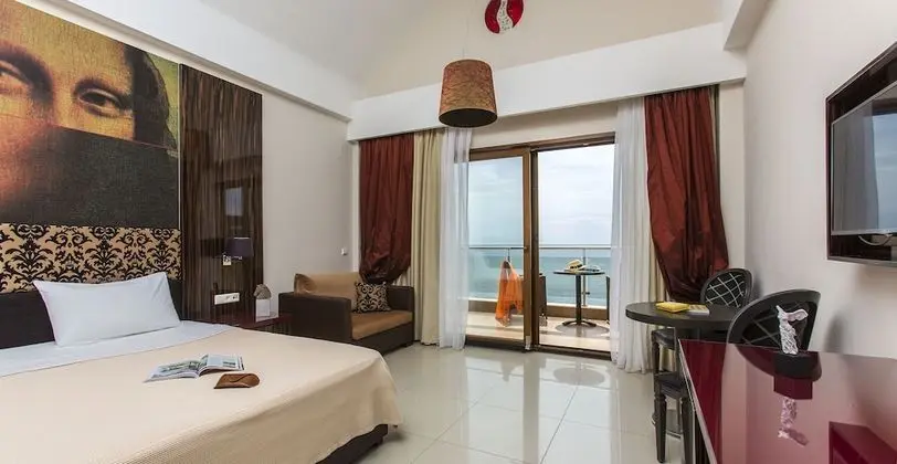 Deluxe Tek Büyük Yataklı Oda, Denize Sıfır