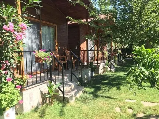 Bungalow, Bahçe Manzaralı, Balkonlu