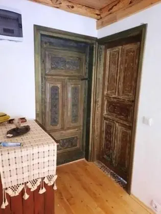 Ev