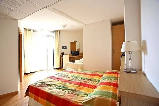 Comfort Tek Büyük Yataklı Oda