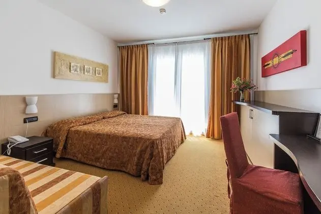 Family Oda (2 Adults + 2 Children)