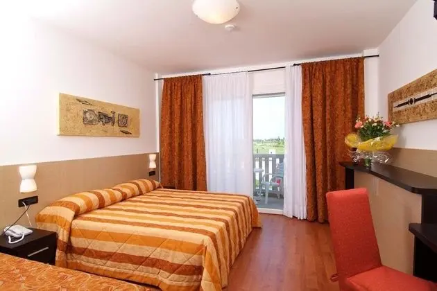 Family Oda (2 Adults + 2 Children)