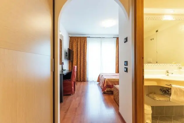 Standard Üç Kişilik Oda