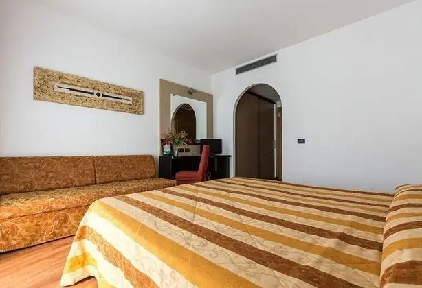 Standard Üç Kişilik Oda