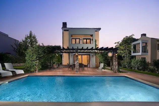Villa (Ione)