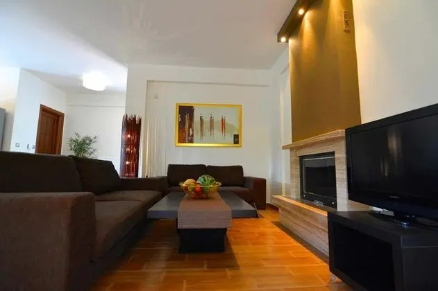 Villa (Thetis)