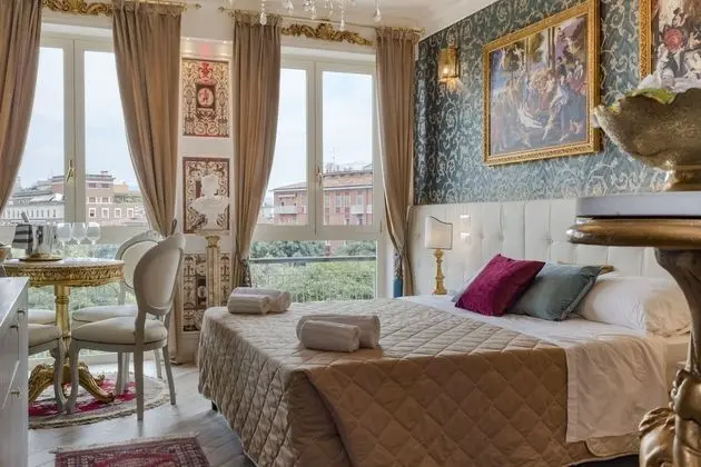 Deluxe Üç Kişilik Oda