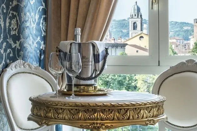 Deluxe Üç Kişilik Oda