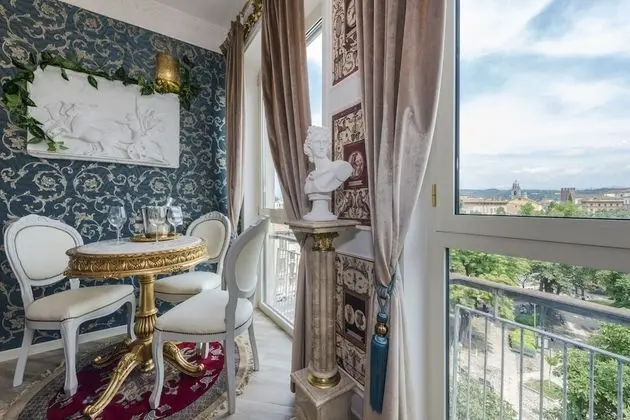 Deluxe Üç Kişilik Oda