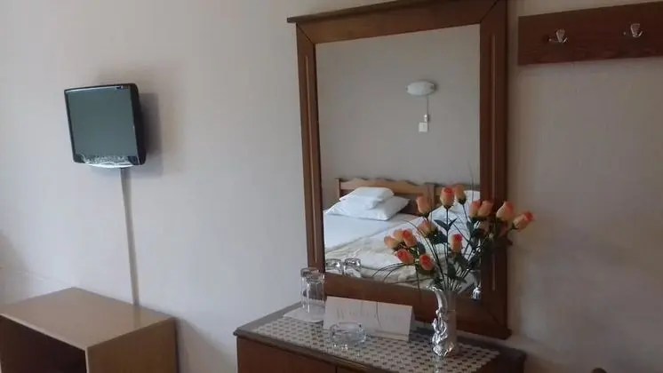 İki Ayrı Yataklı Oda, Dağ Manzaralı