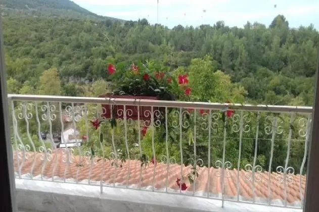 İki Ayrı Yataklı Oda, Dağ Manzaralı
