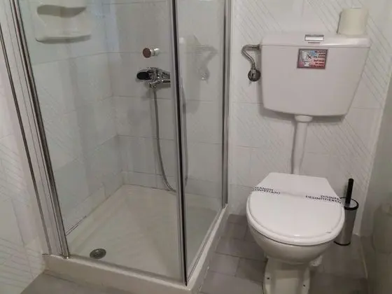 Üç Kişilik Oda, Şehir Manzaralı