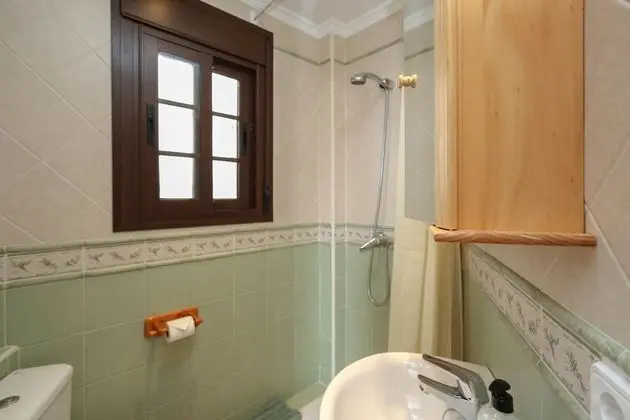 Basic Apart Daire, 3 Yatak Odası, Veranda, Zemin Kat (Univers)