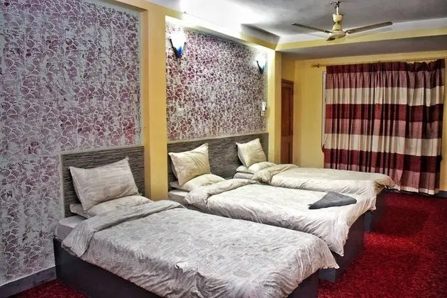 Superior Üç Kişilik Oda, Sigara İçilebilir, Özel Banyo
