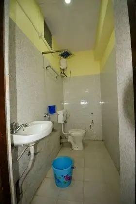 DELUXE AC ROOM