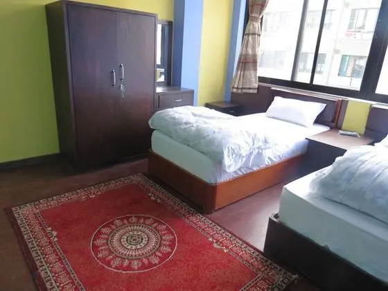 Deluxe Üç Kişilik Oda, Birden Çok Yatak, Sigara İçilebilir