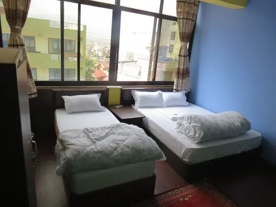Deluxe Üç Kişilik Oda, Birden Çok Yatak, Sigara İçilebilir