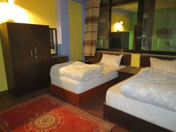 Deluxe Üç Kişilik Oda, Birden Çok Yatak, Sigara İçilebilir